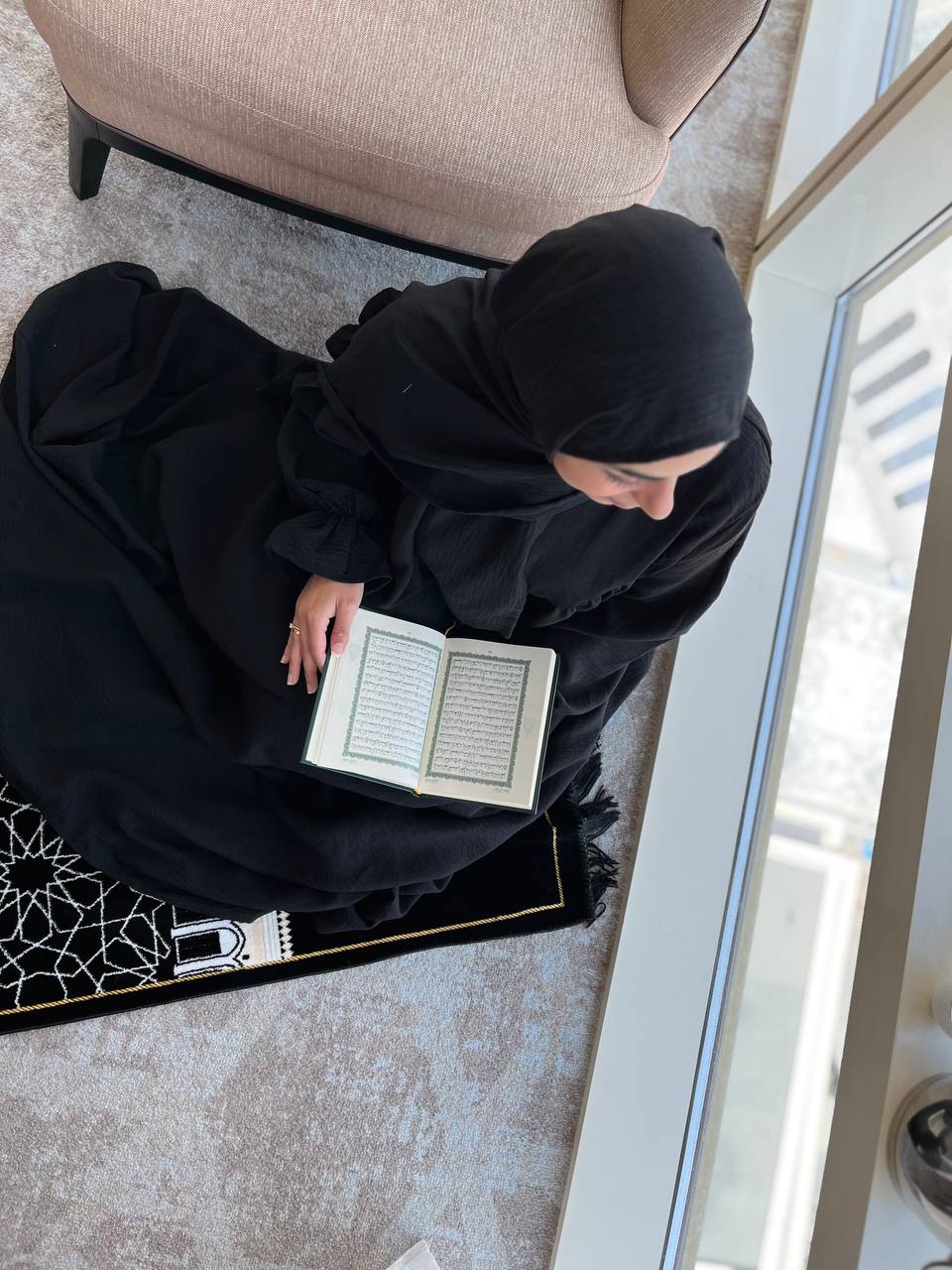 Isdal Set – Abaya, Scarf & Bag