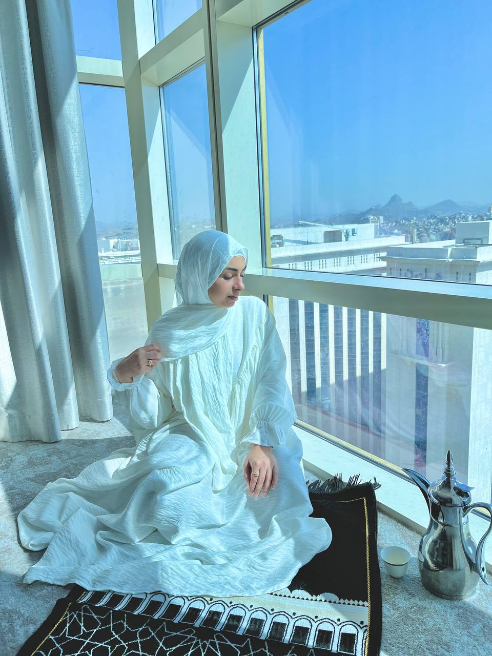 Isdal Set – Abaya, Scarf & Bag
