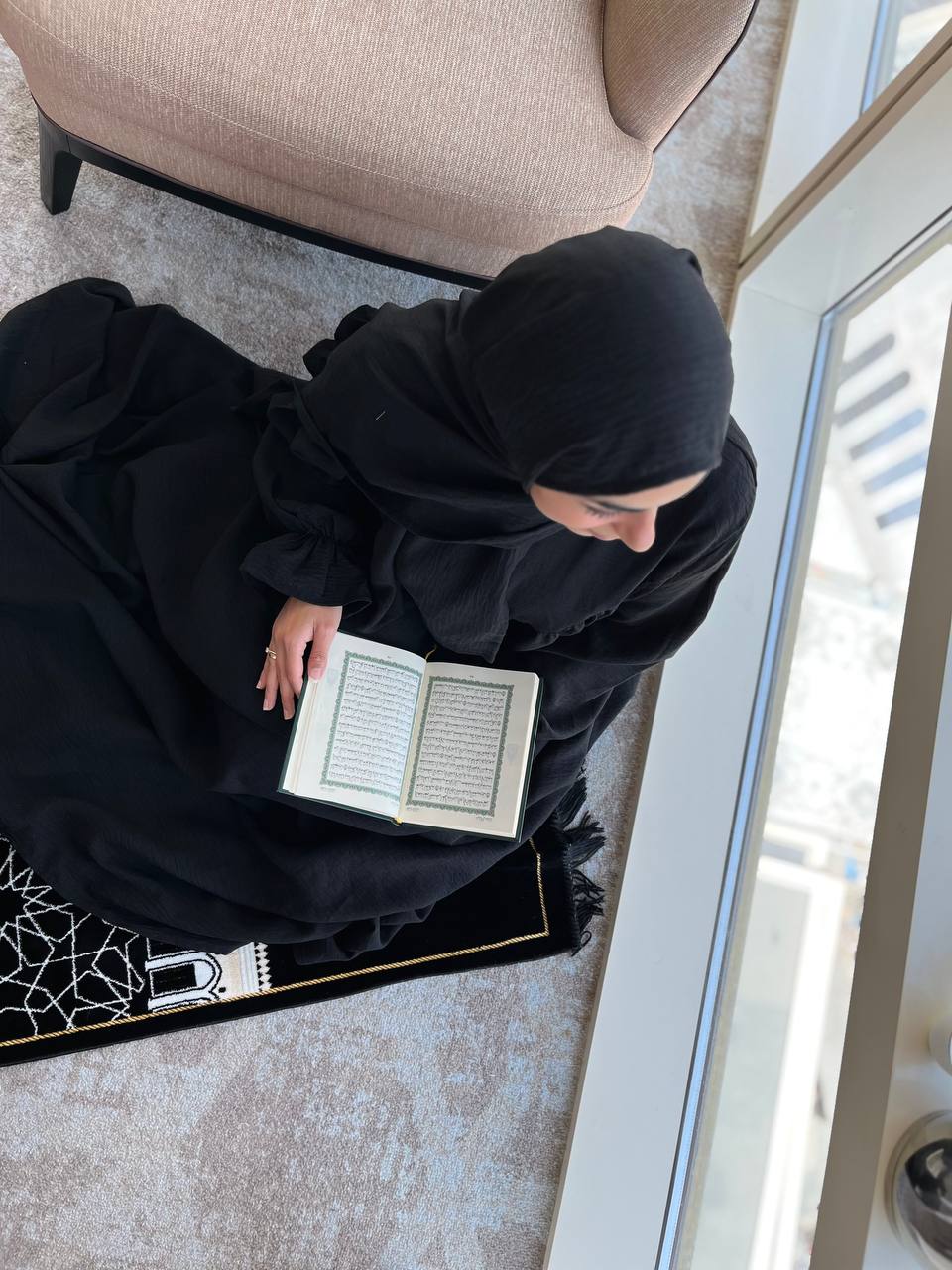 Isdal Set – Abaya, Scarf & Bag