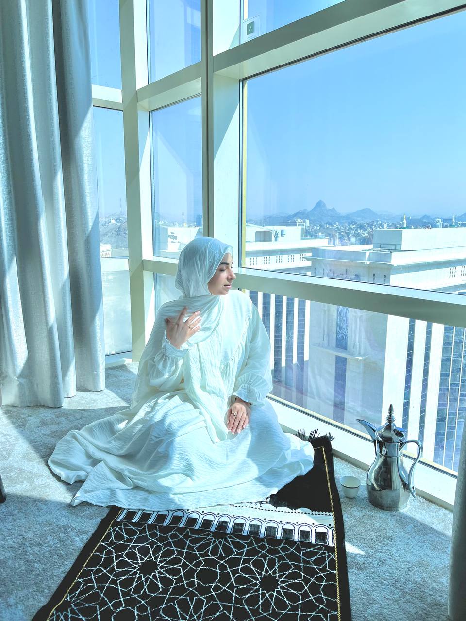 Isdal Set – Abaya, Scarf & Bag